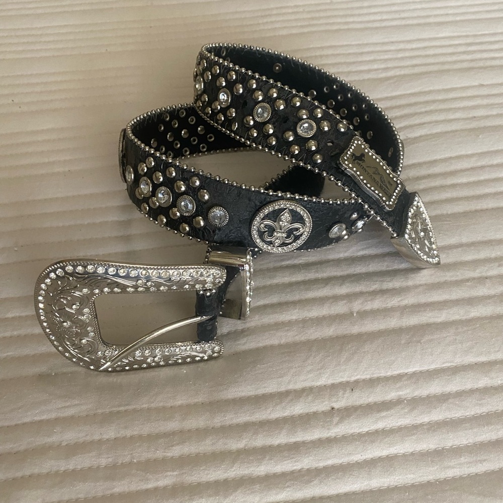Montana West Genuine Leather Black  Studded Belt with Silver Accents